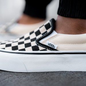 Van's CLASSIC SLIP-ON STACKFORM CHECKERBOARD BLACK/CLASSIC WHITE Size 8 Womens